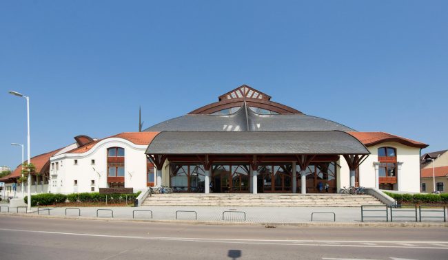 A Bitskey Aladár Uszoda főbejárata