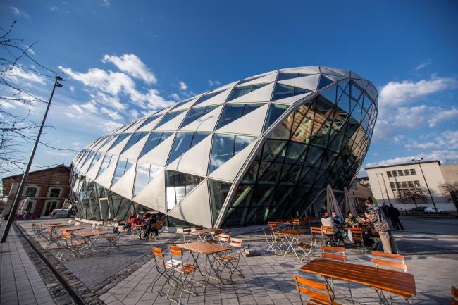 CET - Közraktárak "Bálna" épülete