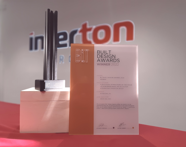Az INTERTON Group BLT Built Design Awards trófeája